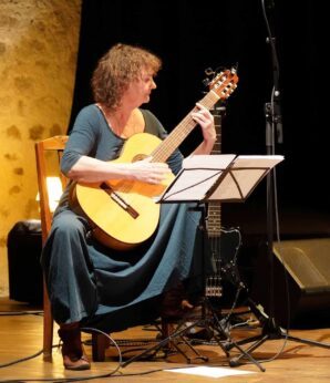 VÉRONIQUE RIDEAU